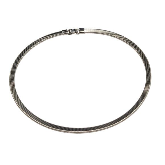 Vintage Silver Tone Stretch Omega Fold Over Clasp 17" Necklace - Picture 6 of 7